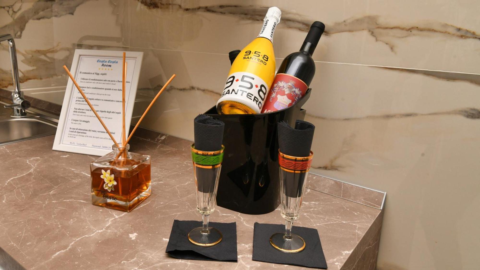 Costa Costa Rooms Sant'Egidio del Monte Albino Екстер'єр фото